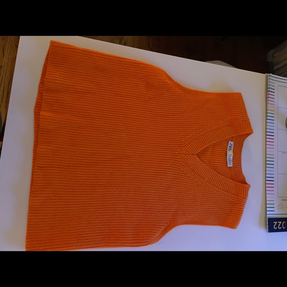 V Neck sleeveless sweater